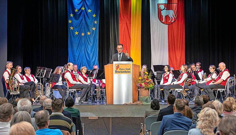 Cem Özdemir spricht zum Tag der Deutschen Einheit in Brackenheim.