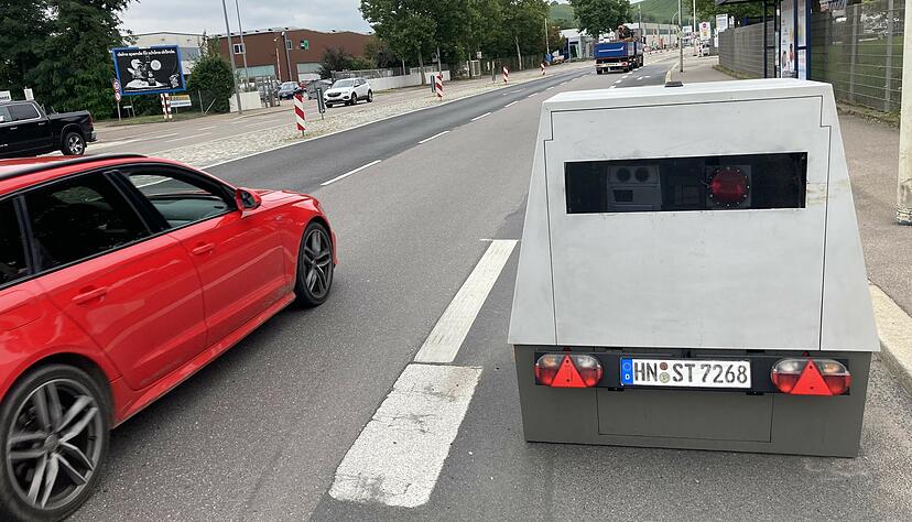 Stationäre Blitzer und Blitzer-Anhänger wurden im vergangenen Jahr fünf Mal im Stadtkreis Heilbronn, drei Mal im Landkreis Heilbronn und zwei Mal im Hohenlohekreis mutwillig beschädigt.
Foto: Alexander Klug