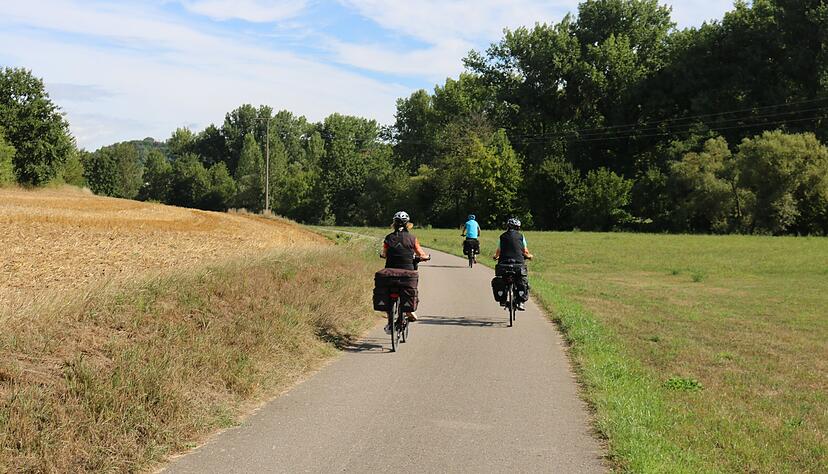 Auf dem Radweg herrscht den ganzen Tag ordentlich Betrieb. Auf dem Radweg herrscht den ganzen Tag ordentlich Betrieb.