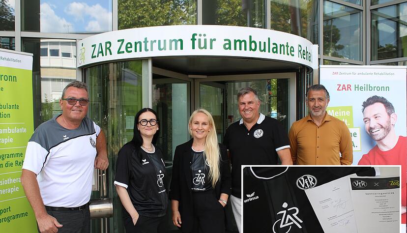 Haben die Partnerschaft besiegelt (von links): Wolfgang Gottwald, zweiter Vorsitzender des VfR Heilbronn, ZAR-Regionaldirektorin Jennifer Pfitzer mit ihrer Assistentin Iris Leibold sowie VfR-Unterstützer Jürgen Schmidt und Klubchef Onur Celik.