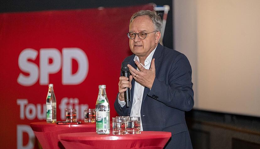 Andreas Stoch vor der Landtagswahl im Heilbronner Arthaus Kino. Der SPD-Spitzenkandidat hat nach dem desastr&ouml;sem Abschneiden seiner Partei seinen R&uuml;cktritt angek&uuml;ndigt.