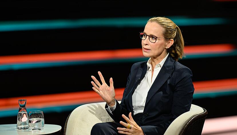 Die Staatsrechtlerin Frauke Brosius-Gersdorf wehrt sich in der ZDF-Sendung «Markus Lanz» gegen die Vorwürfe, die im Zusammenhang mit ihrer Nominierung als Bundesverfassungsrichterin gegen sie erhoben werden. Die Staatsrechtlerin Frauke Brosius-Gersdorf wehrt sich in der ZDF-Sendung «Markus Lanz» gegen die Vorwürfe, die im Zusammenhang mit ihrer Nominierung als Bundesverfassungsrichterin gegen sie erhoben werden.