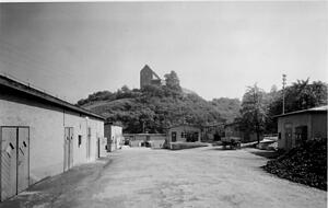 Auf dem Gelände unter dem Schloss Magenheim, später Buck-Gelände genannt, wurden jahrzehntelang Feuerwerkskörper, aber auch Munition hergestellt. Auf dem Gelände unter dem Schloss Magenheim, später Buck-Gelände genannt, wurden jahrzehntelang Feuerwerkskörper, aber auch Munition hergestellt.