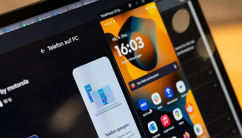 Telefon auf PC heißt die Option von Smart Connect, mit der sich das Smartphone inklusive aller Apps auf dem PC spiegeln lässt. Telefon auf PC heißt die Option von Smart Connect, mit der sich das Smartphone inklusive aller Apps auf dem PC spiegeln lässt.