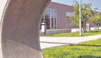 Kraichgauhalle im Mittelpunkt: Drinnen und auf dem Freigelände präsentieren sich mehr als 60 Aussteller als "Lebendiges Gemmingen und Stebbach".
Fotos: Hettich Kraichgauhalle im Mittelpunkt: Drinnen und auf dem Freigelände präsentieren sich mehr als 60 Aussteller als "Lebendiges Gemmingen und Stebbach".
Fotos: Hettich