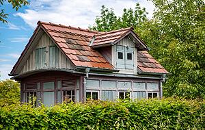 Der beliebte Stadtteilpark ist tagsüber geöffnet. Doch nicht alle Besucher wissen das Grün zu schätzen. Nachts wird mitunter wild gefeiert und manches zerstört. Der beliebte Stadtteilpark ist tagsüber geöffnet. Doch nicht alle Besucher wissen das Grün zu schätzen. Nachts wird mitunter wild gefeiert und manches zerstört.