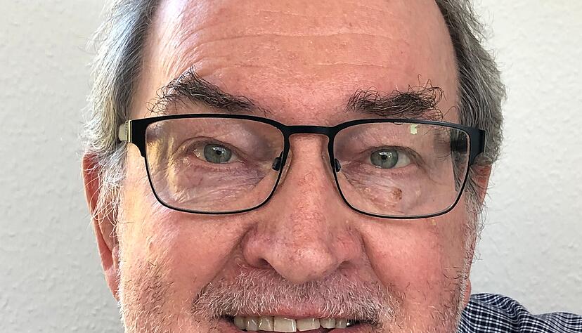 Der ehemalige Stimme-Redakteur Hans Georg Frank macht sich 1981 mit einem kleinen Team auf den Weg nach Polen. Trotz widriger politischer Umst&auml;nde wollen die Helfer 13 Tonnen Lebensmittel, Hygieneprodukte und Medikamente ins oberschlesische Kattowitz bringen. Heute sieht er so aus.