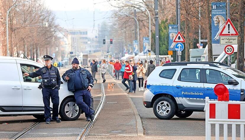Der Pferdemarkt wurde bereits im Vorjahr mit verschiedenen Maßnahmen gesichert. Doch für 2026 sind die Auflagen noch strenger -- und die Kosten enorm.