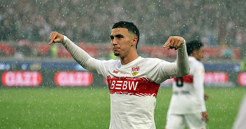 Trotz Sieg beim Heimspiel gegen den 1. FC Heidenheim bekommen zwei Spieler des VfB Stuttgart die Note 4-5 in der Einzelkritik. Trotz Sieg beim Heimspiel gegen den 1. FC Heidenheim bekommen zwei Spieler des VfB Stuttgart die Note 4-5 in der Einzelkritik.