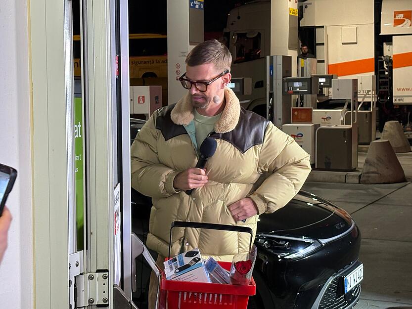 Show aus dem Autohof: Die Moderatoren Joko (hier zu sehen) und Klaas senden live aus Bad Rappenau die erste Folge von "Ein sehr gutes Quiz".