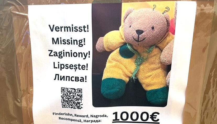1.000 Euro Finderlohn sind auf Steckbriefen in der Hauptstadt ausgesetzt, &laquo;wenn das B&auml;rchen unversehrt zu uns zur&uuml;ckkehrt&raquo;.