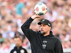 Hat es VfB-Trainer Sebastian Hoene&szlig; im Spiel gegen Werder Bremen mit der Rotation &uuml;bertrieben?