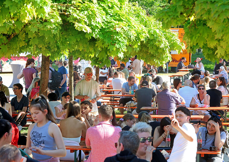 Besucher haben 130 Speisen aus 17 Ländern zur Auswahl. Besucher haben 130 Speisen aus 17 Ländern zur Auswahl.