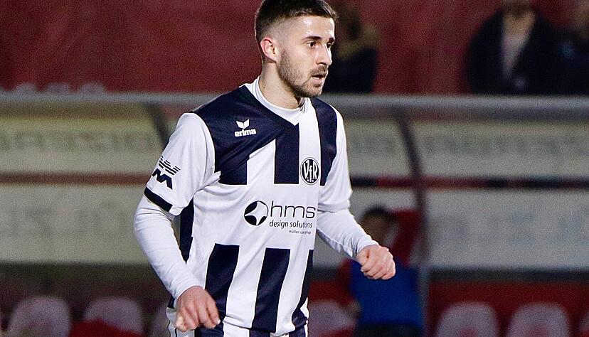 Yannick Eitelwein erzielt für den VfR Heilbronn sein erstes Verbandsliga-Tor. Yannick Eitelwein erzielt für den VfR Heilbronn sein erstes Verbandsliga-Tor.