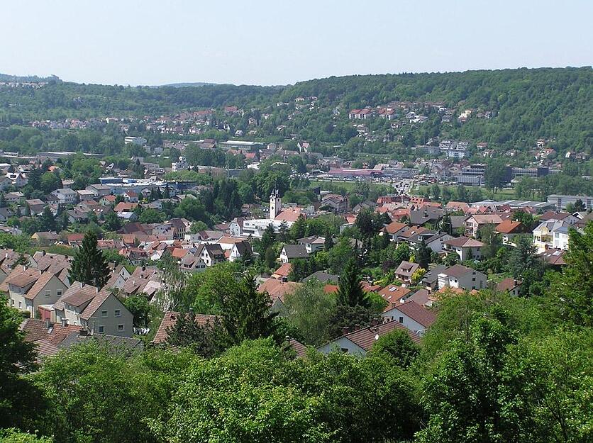 Bernd Gögel wird am 9. Januar 1955 in Niefern im Enzkreis geboren. Foto: Gemeinde Niefern-Öschelbronn Bernd Gögel wird am 9. Januar 1955 in Niefern im Enzkreis geboren. Foto: Gemeinde Niefern-Öschelbronn