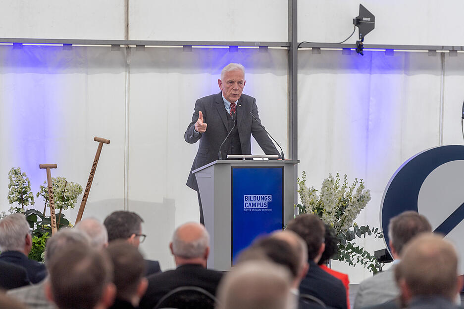 Offizieller Spatenstich für den Bildungscampus West in Heilbronn.