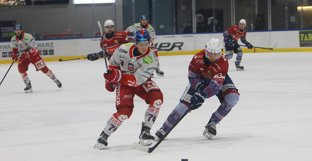 Der Heilbronner Corey Mapes (rechts) fand nach dem Spiel gegen H&ouml;chstadt deutliche Worte.