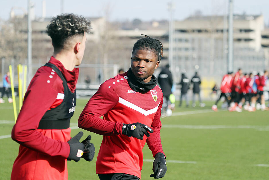 El Bilal Touré kehrte auf den Trainingsplatz zurück, nachdem er sich im November einen Mittelfußbruch zuzog.