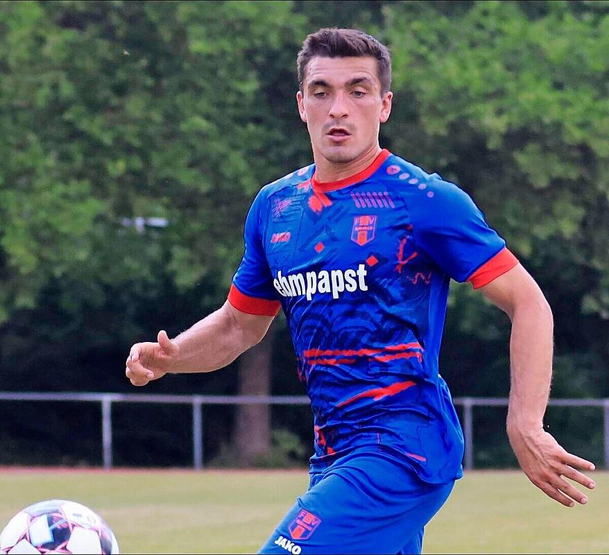 FSV Hollenbach bejubelt ersten Auswärtssieg der Saison STIMME.de