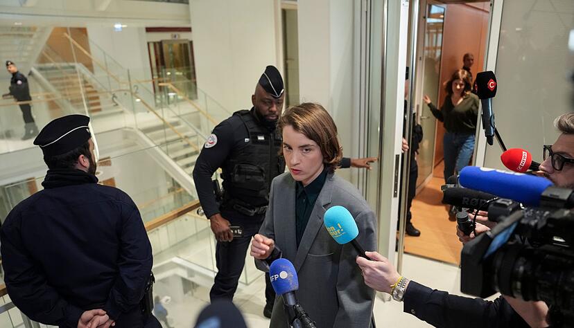 Ad&egrave;le Haenel hatte Ruggia 2019 vorgeworfen, w&auml;hrend der Dreharbeiten zum Film &laquo;Les Diables&raquo; (deutsch: &laquo;Kleine Teufel&raquo;) mehrfach &uuml;bergriffig geworden zu sein und sie angefasst zu haben.