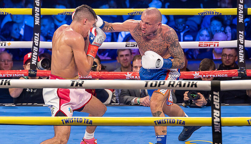 Slawa Spomer (rechts) k&auml;mpfte vor einem Jahr gegen Xander Zayas, der mittlerweile zwei Weltmeisterg&uuml;rtel sein Eigen nennen kann.