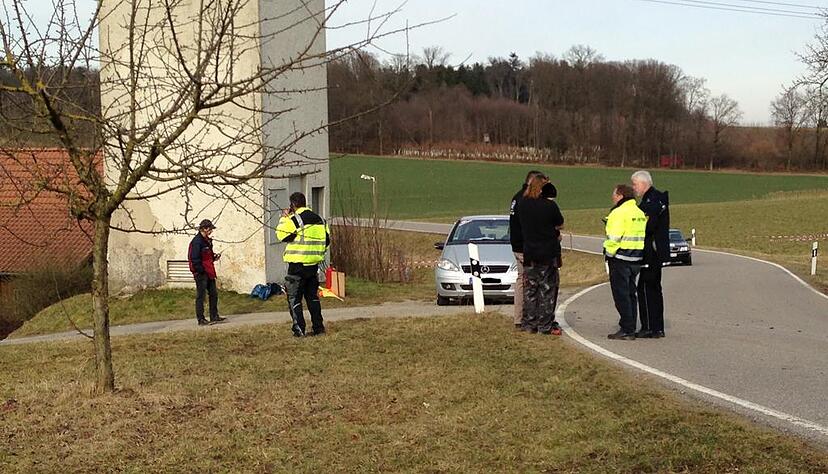 In dieser Kurve kam das Rallyeauto von der Strecke ab.