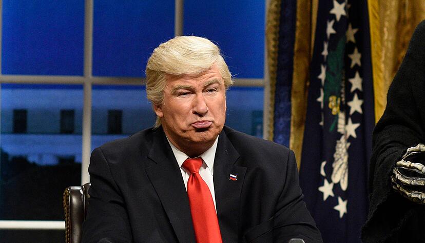 Politische Comedy war immer Teil von &laquo;Saturday Night Live&raquo;. Niemand war h&auml;ufiger zu Gast als Alec Baldwin &ndash; hier als Donald Trump.