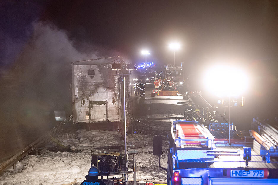 Brennender Gefahrgut-Lkw
