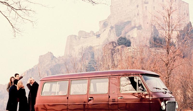 Auch Freunde von Bella Italia und Dolce Vita können mit klassischen Transportern glücklich werden - etwa mit dem 238 Panorama von Fiat. Auch Freunde von Bella Italia und Dolce Vita können mit klassischen Transportern glücklich werden - etwa mit dem 238 Panorama von Fiat.