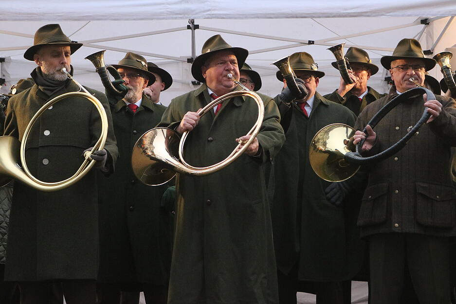 Die Jagd und das Wild sind Leitmotive dieser Weihnachtsschau. Die Jagd und das Wild sind Leitmotive dieser Weihnachtsschau.