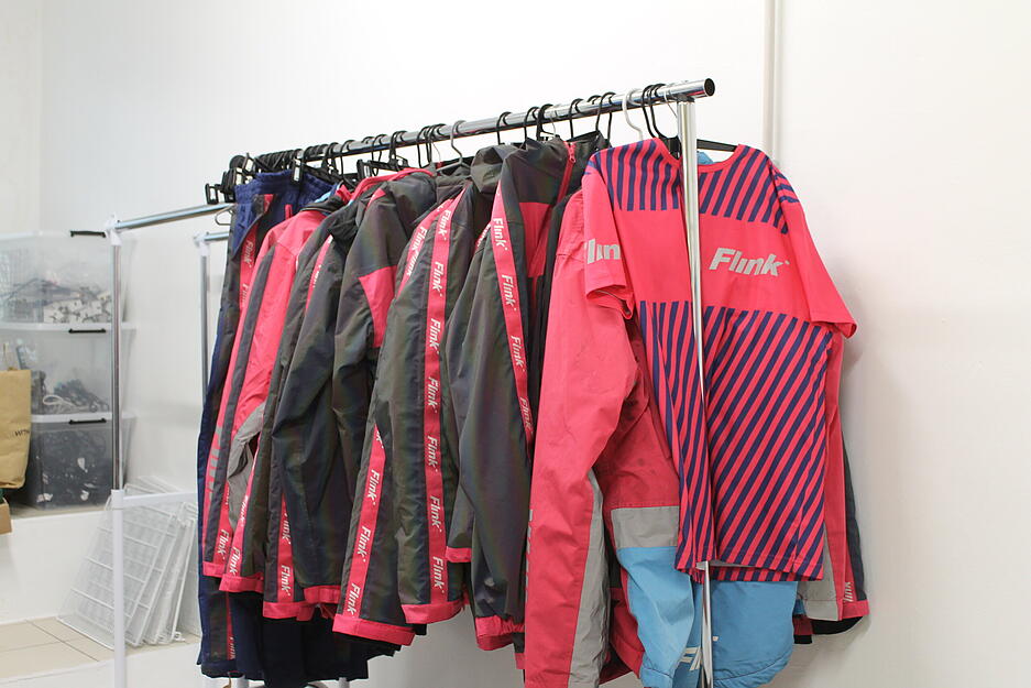 Kleidung, die den Fahrradfahrern zur Verfügung gestellt wird. Kleidung, die den Fahrradfahrern zur Verfügung gestellt wird.