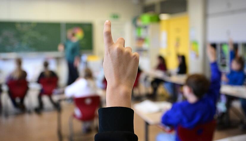 Kinder sollen schon zu Beginn der Grundschule fit in Deutsch sein. Kinder sollen schon zu Beginn der Grundschule fit in Deutsch sein.