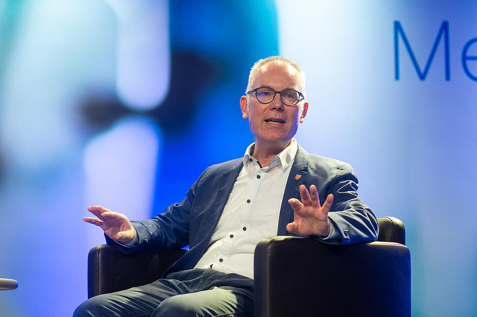 Der &Auml;rztliche Direktor der Klinik f&uuml;r Psychiatrie, Psychotherapie und Psychotraumatologie am Bundeswehrkrankenhaus Ulm, thematisierte spektakul&auml;re Verbrechen aus der Region.&nbsp;