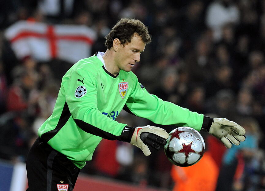 Jens Lehmann stand im Tor des VfB Stuttgart und erlebte im Rückspiel einen schlechten Abend.