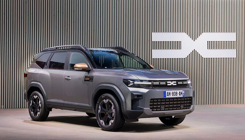 So sieht der Dacia Bigster aus: Das SUV mit mehr Platz und Hybridoption gibt es ab 2025. So sieht der Dacia Bigster aus: Das SUV mit mehr Platz und Hybridoption gibt es ab 2025.