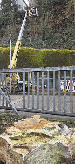Das St&uuml;ck Fels ist ungef&auml;hr 1,40 Meter breit.
