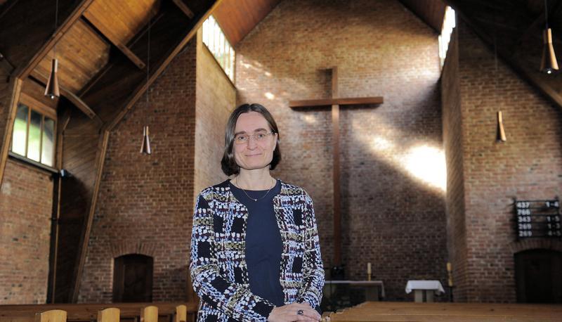 Alle zwei Woche wird Dorothee Godel in der Wichernkirche predigen. Zum Kindergottesdienst will sie noch häufiger zur Stelle sein. Foto: Dennis Mugler Alle zwei Woche wird Dorothee Godel in der Wichernkirche predigen. Zum Kindergottesdienst will sie noch häufiger zur Stelle sein. Foto: Dennis Mugler