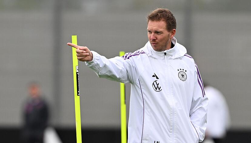 Da geht's lang zur WM: Julian Nagelsmann beim Training in Herzogenaurach.