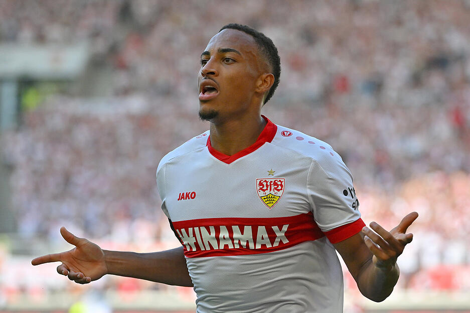 In der Bundesliga fehlt der Polokragen. Auch die Knöpfe gibt es nicht.