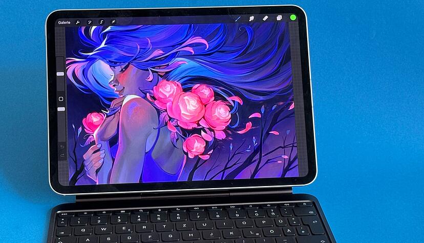 Im neuen iPad Pro steckt der leistungsstarke M4-Chip von Apple. Das Tablet hat ein OLED-Display, das f&uuml;r kr&auml;ftigere Farben sorgen soll. Durch die Kombination von zwei Panels will Apple eine hohe Leuchtkraft erreichen.