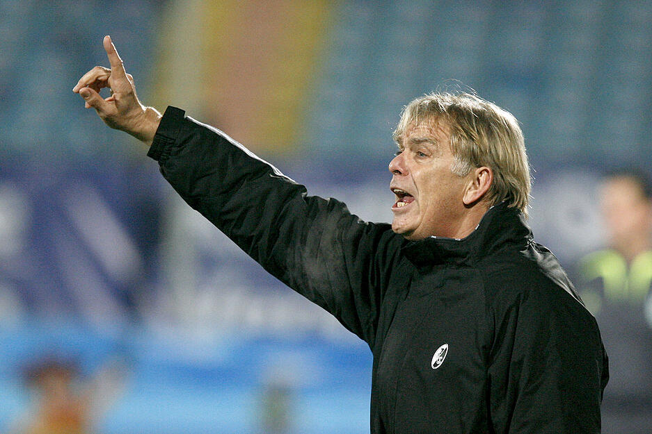 Platz 2: Volker Finke ist für viele der Inbegriff einer langen Trainerzeit. Beim SC Freiburg saß er von Juli 1991 bis Juni 2007 auf der Trainerbank.