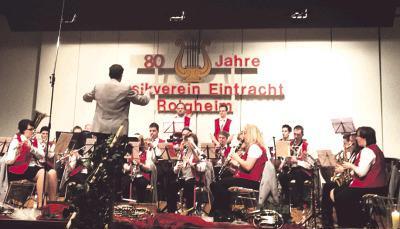 Den Musikverein Roigheim gibt es nun seit 80 Jahren. Bei der Winterfeier am Samstagabend zeigten die Musiker ihr Können.Foto: Zoe Frey