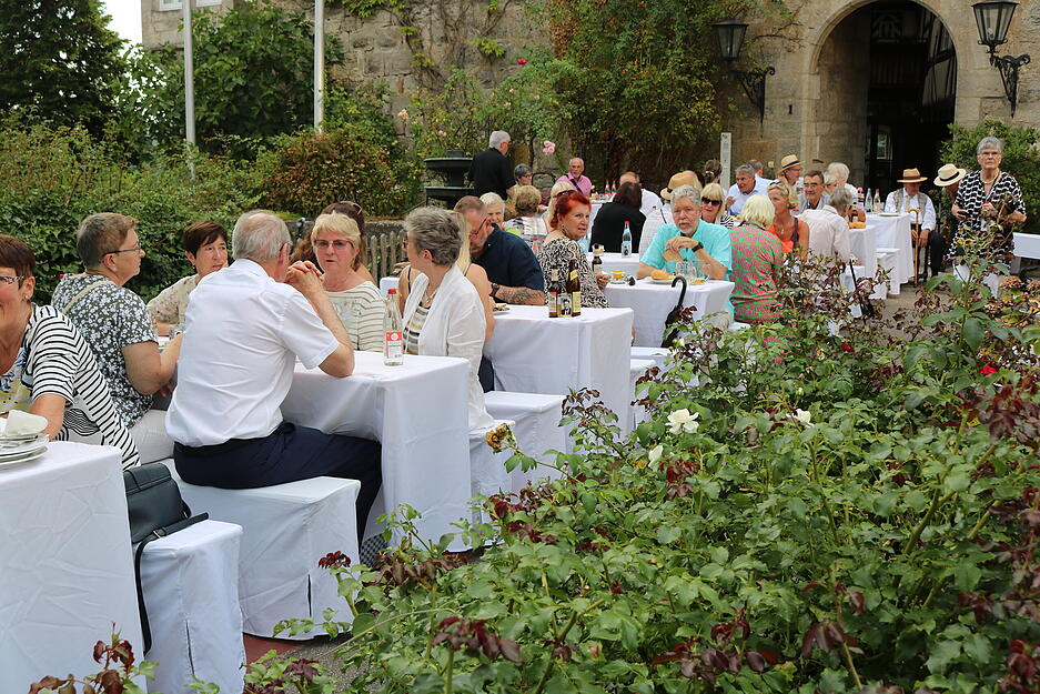 Chris de Burgh spielt auf Schloß Stetten