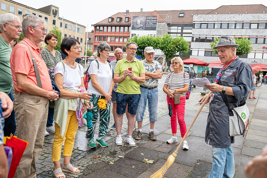 Bei einer der Aktionen im Stimme-Lesersommer gibt es Einblicke in die Stadtgeschichte bei der Stadtführung "Gscheidle uff Kehrwoch" durch Heilbronn.