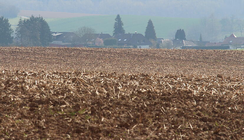 Blick &uuml;ber die Felder nach Berwangen. Anwohner f&uuml;rchten um Lebensqualit&auml;t.