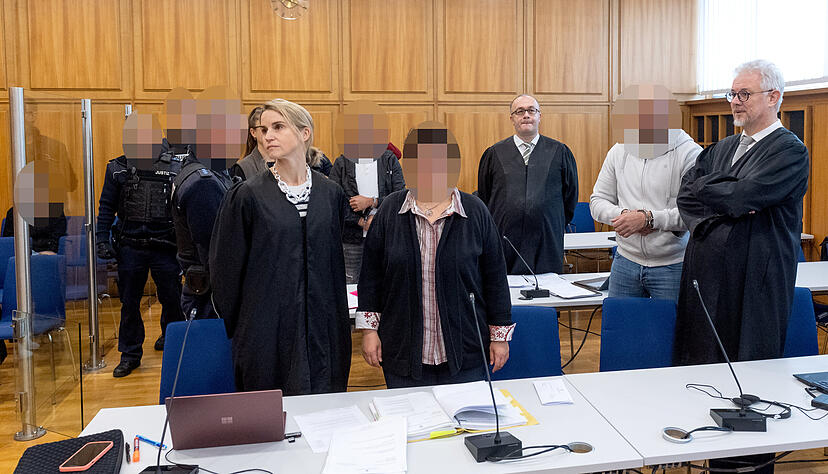 Zwei Männer sollen mehrere Frauen aus Bulgarien teilweise unter Gewalt zur Prostitution gezwungen und deren Lohn abgezweigt haben. Am Montag startetet der Prozess am Landgericht Heilbronn. Zwei Männer sollen mehrere Frauen aus Bulgarien teilweise unter Gewalt zur Prostitution gezwungen und deren Lohn abgezweigt haben. Am Montag startetet der Prozess am Landgericht Heilbronn.