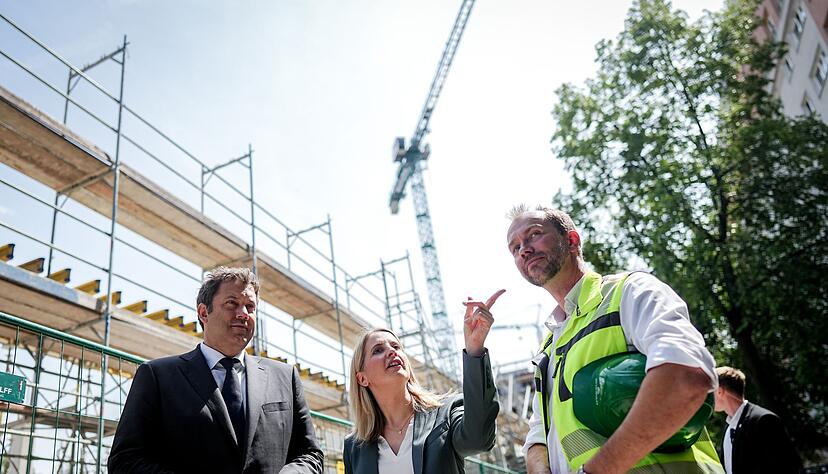 In Gro&szlig;st&auml;dten wie Berlin, Hamburg, K&ouml;ln, M&uuml;nchen und Frankfurt am Main sind bezahlbare Wohnungen besonders knapp. (Archivbild)