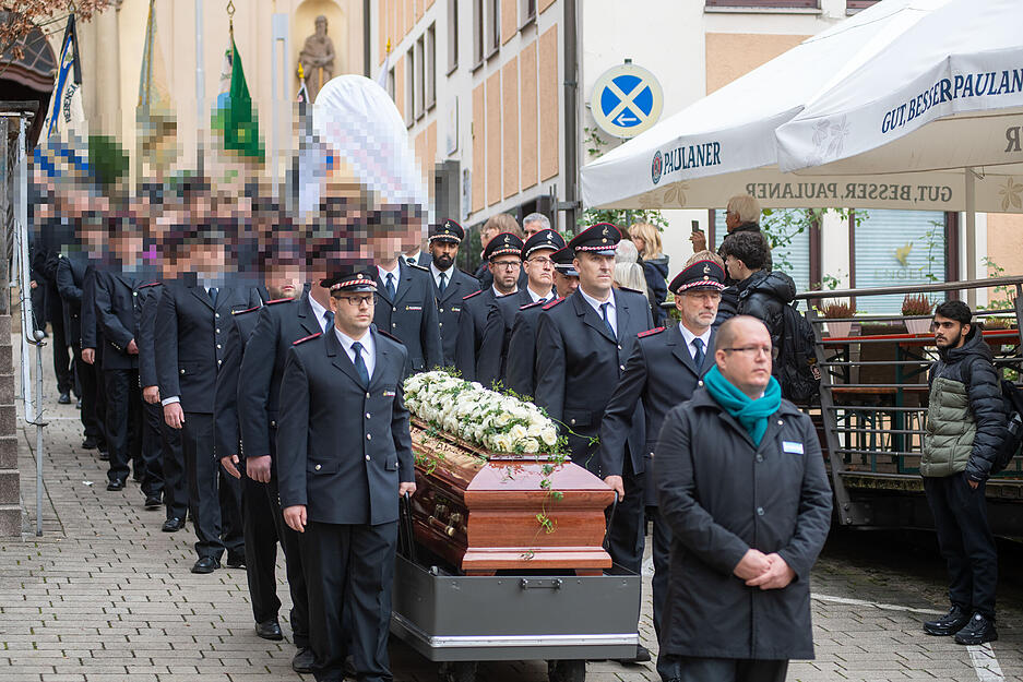 Am 6. November verstarb Klotz im Alter von 87 Jahren. Am 6. November verstarb Klotz im Alter von 87 Jahren.