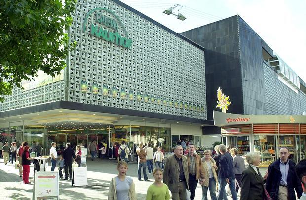 Im Jahr 2001 wurde die Heilbronner Galeria Horten in Galeria Kaufhof umbenannt. (Aufnahme aus dem Jahr 2004)