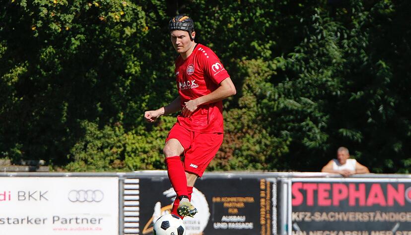 Im Optimalfall kann Spielertrainer Julian Grupp am siebten Verbandsliga-Spieltag mit Türkspor Neckarsulm die Tabellenführung erobern.